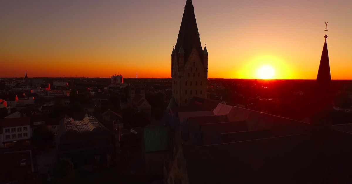 Dom Paderborn bei Sonnenuntergang