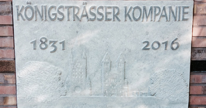 Neues Steinrelief der Königssträßer Kompanie auf dem Schützenplatz Paderborn